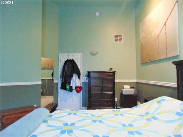 1755 Ridgley Boulevard Eugene, OR 97401 - Photo 14 of 31 Gallery Image 14