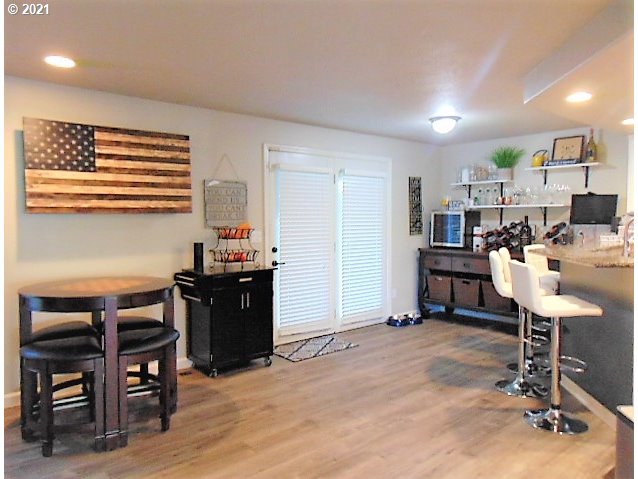 1755 Ridgley Boulevard Eugene, OR 97401 - Photo 9 of 31 Gallery Image 9