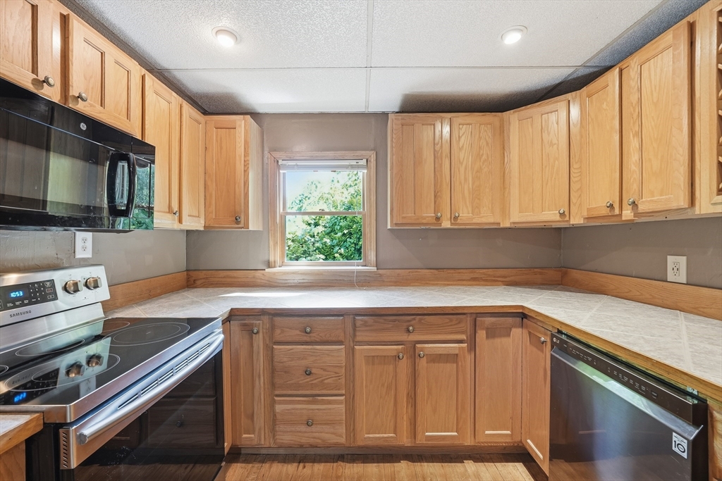 390 Main Street Hampden, MA 01036 - Photo 11 of 36