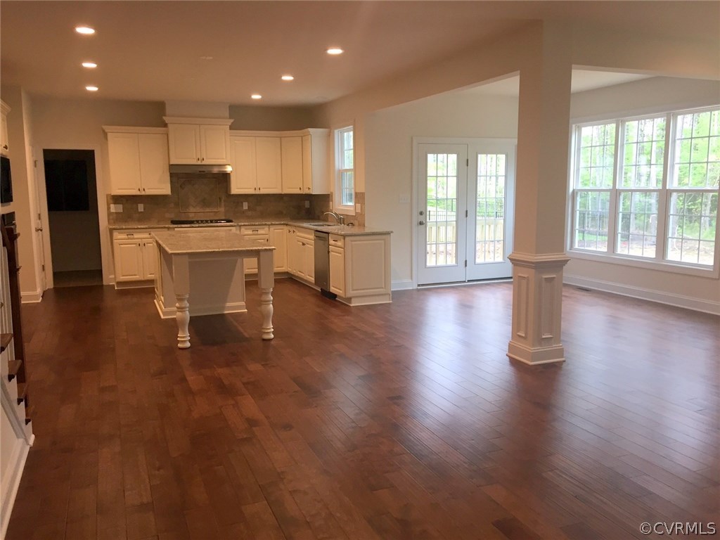 15830 Old Castle Road Midlothian, VA 23112 - Photo 3 of 12 Gallery Image 3