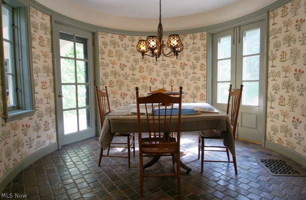 2400 Brentwood Road Northwest Canton, OH 44708 - Photo 11 of 23 Gallery Image 11