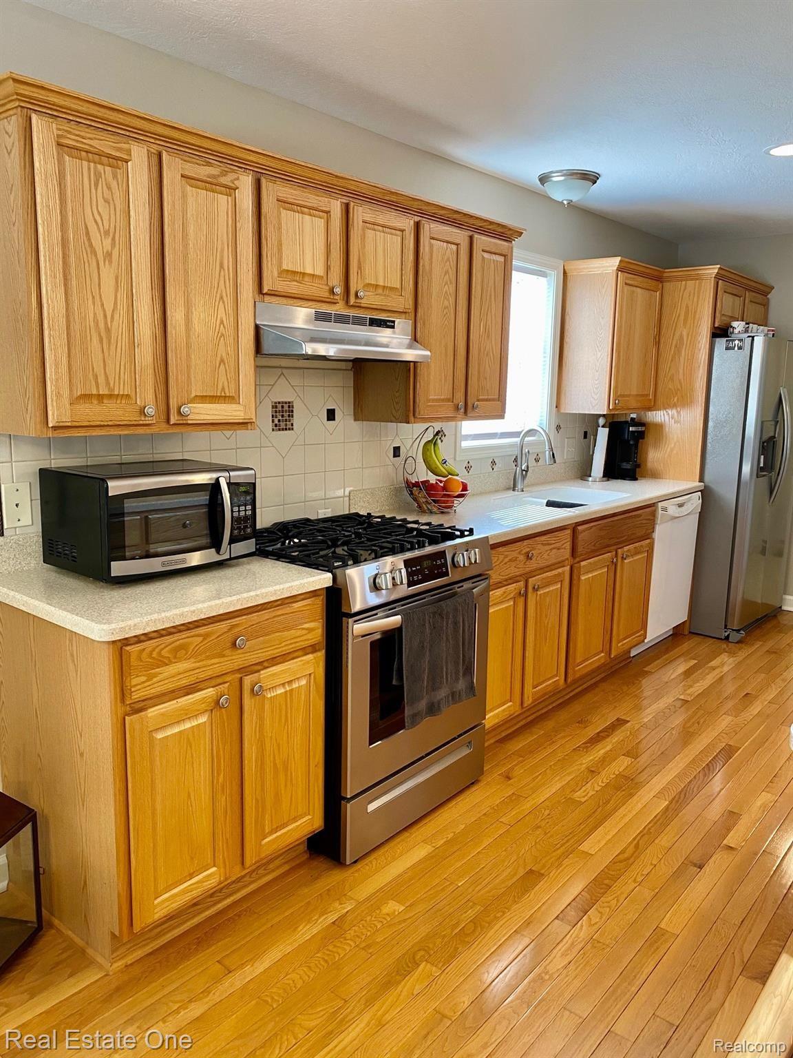 4005 Eastbridge Road, Unit 3 Stockbridge, MI 49285 - Photo 6 of 27 IMG_1670.jpg