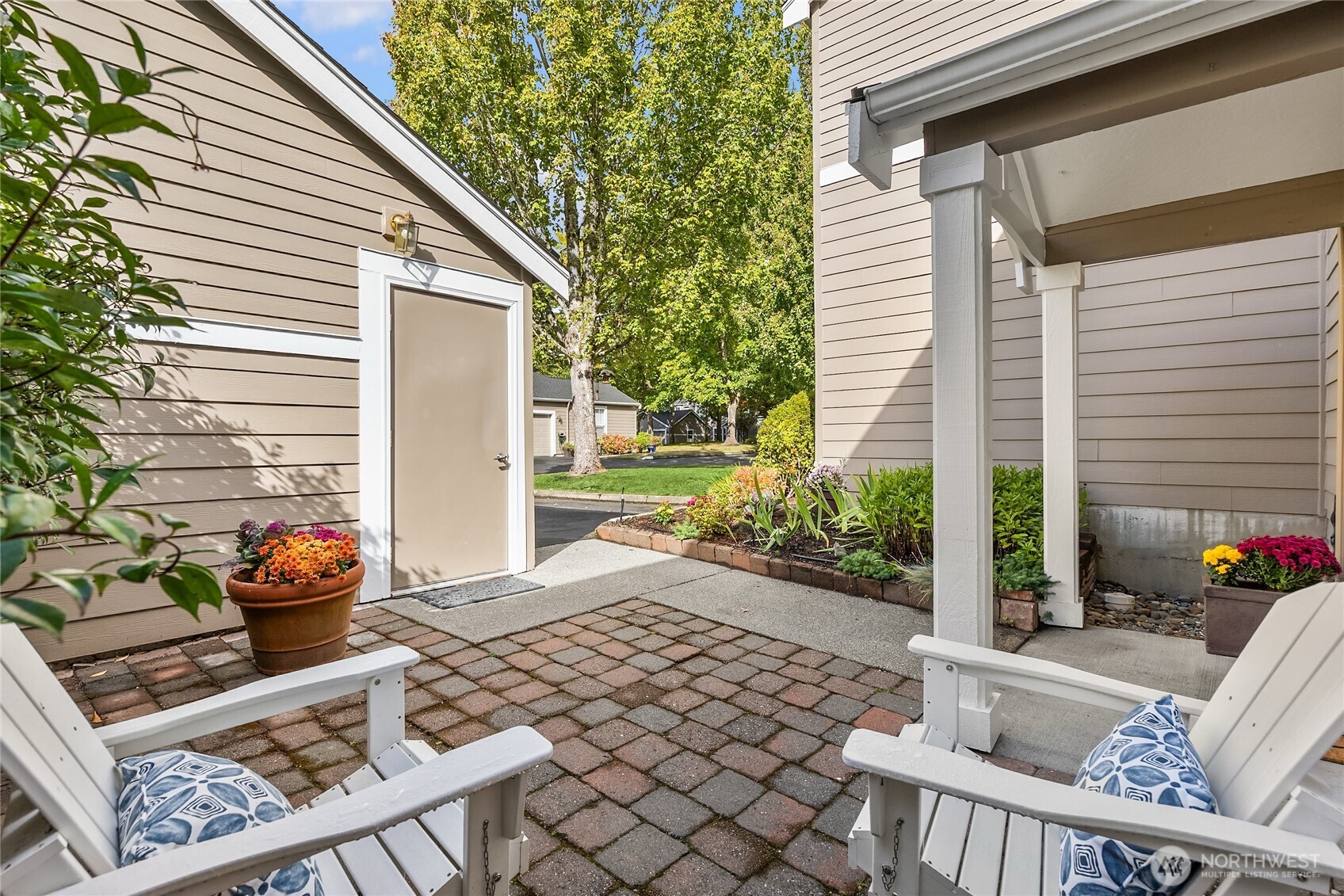 1230 Weaver Road Northwest, Unit C5 Bainbridge Island, WA 98110 - Photo 4 of 33 Gallery Image 4