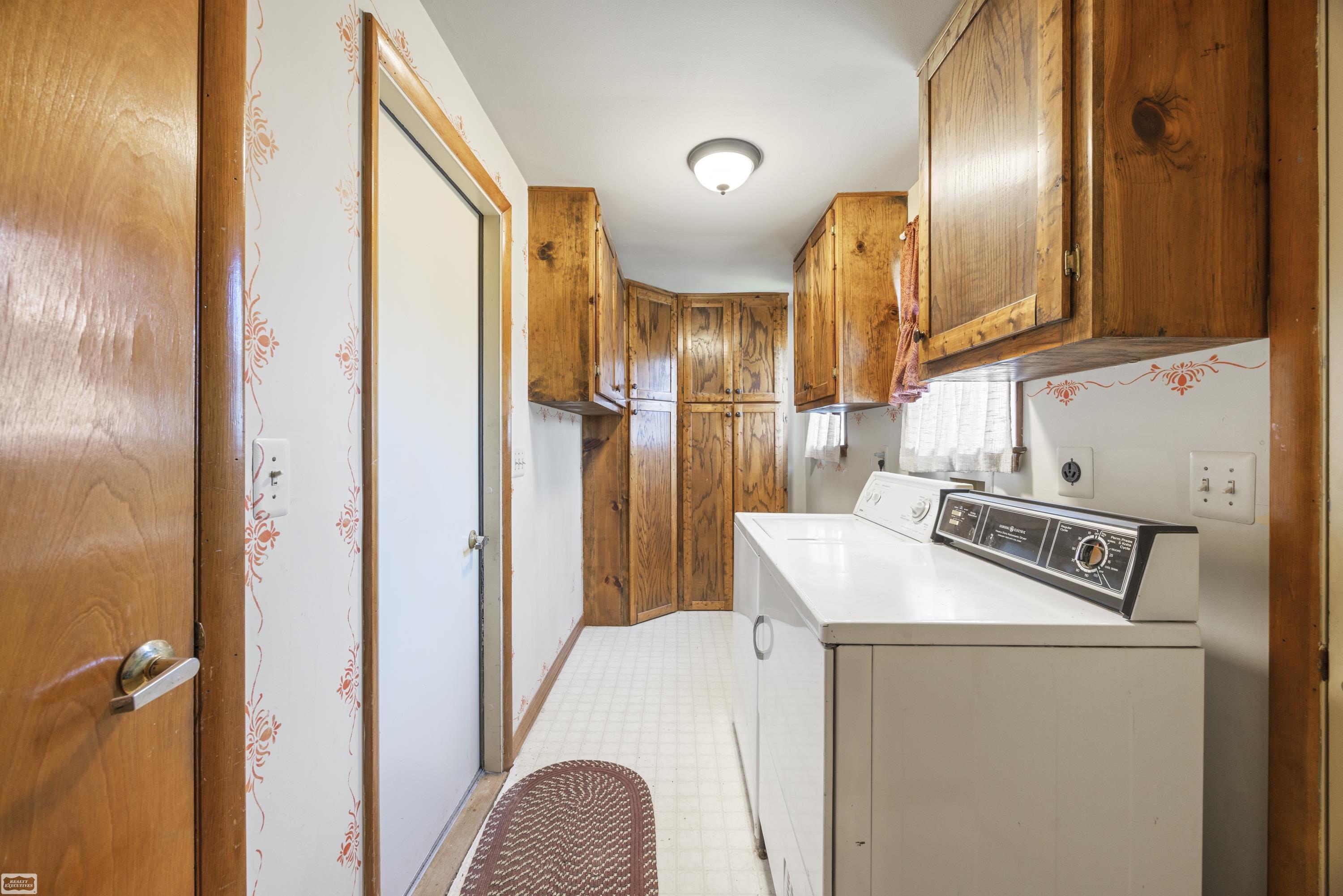 475 South Bartlett Road St. Clair, MI 48079 - Photo 23 of 48 50171690-022b3115-e46e-44bd-b490-9caa86be2074.JPG