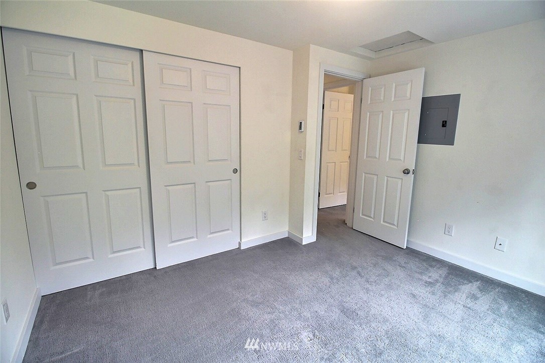 19404 Bothell Way Northeast, Unit B304 Bothell, WA 98011 - Photo 23 of 38 a view of an empty room with entryway