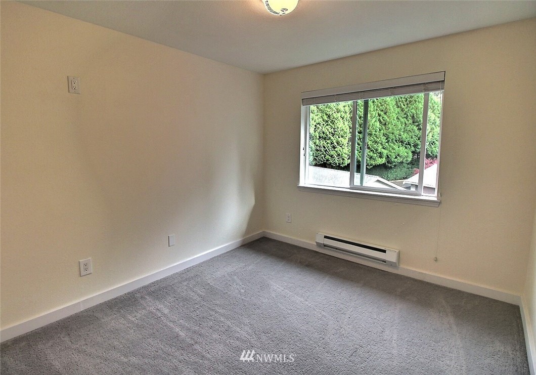 19404 Bothell Way Northeast, Unit B304 Bothell, WA 98011 - Photo 24 of 38 an empty room with a window