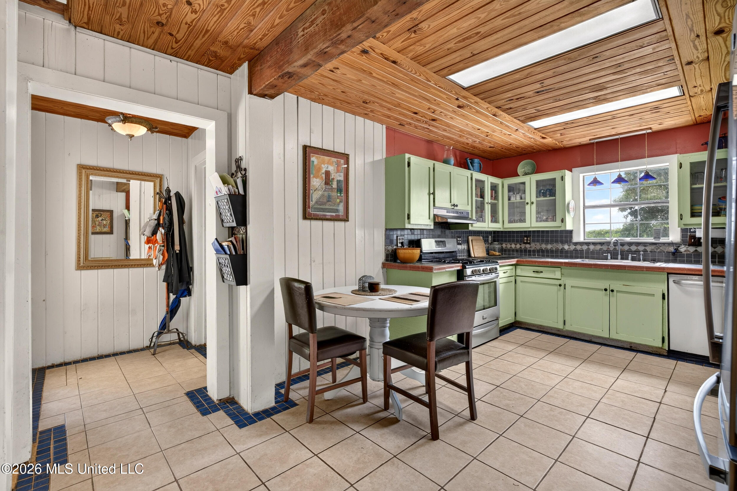 574 Slade Woodward Road Poplarville, MS 39470 - Photo 18 of 106 18_kitchen
