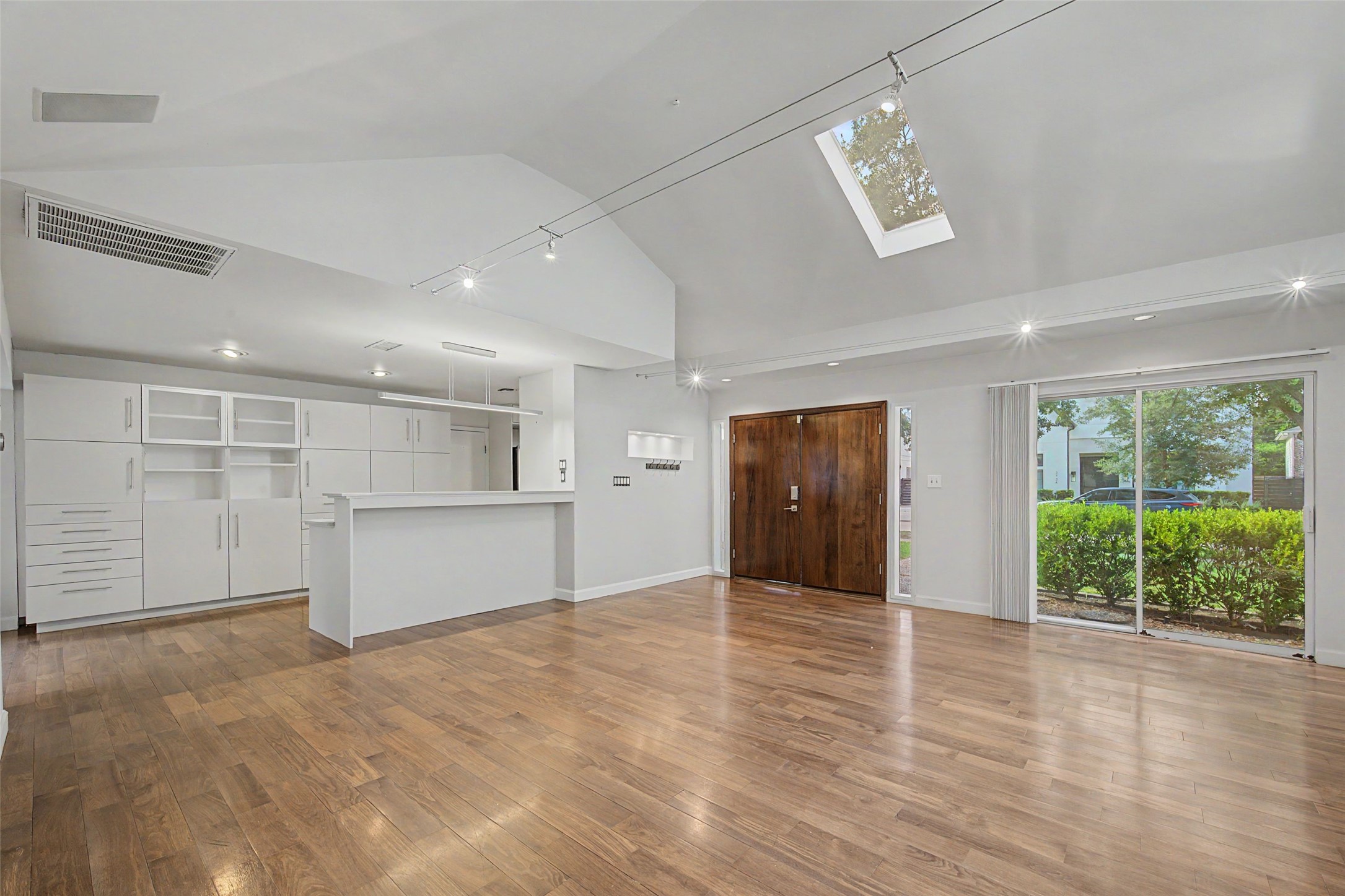 2723 Nottingham Street Houston, TX 77005 - Photo 5 of 47