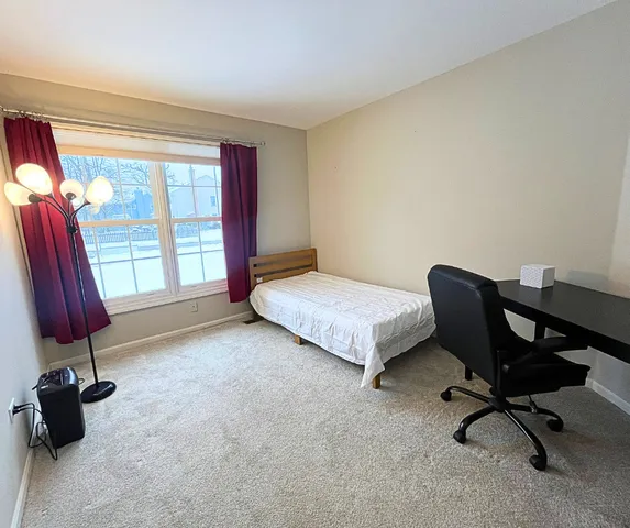 $3,300 | 925 Hartford Drive, Gurnee, IL 60031