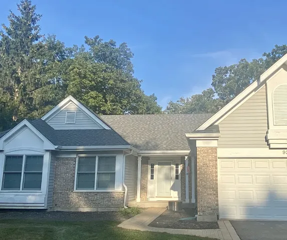 $3,300 | 925 Hartford Drive, Gurnee, IL 60031