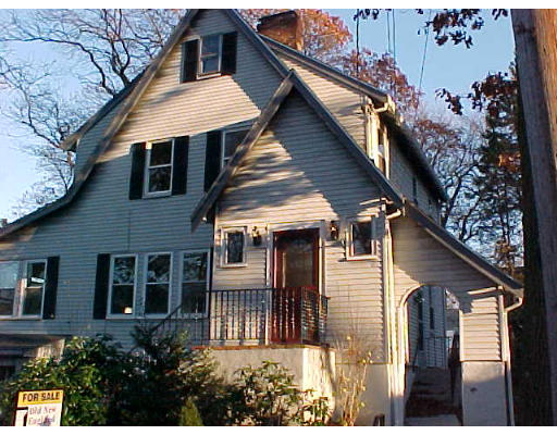 32 Kenilworth Road Arlington, MA 02476 - Photo 1 of 13 Gallery Image 1