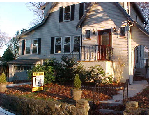 32 Kenilworth Road Arlington, MA 02476 - Photo 2 of 13 Gallery Image 2