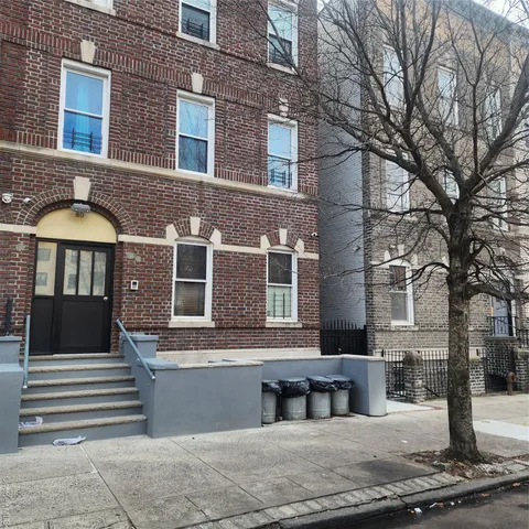 $1,800,000 | 80 Elliott Avenue, Yonkers, NY 10705