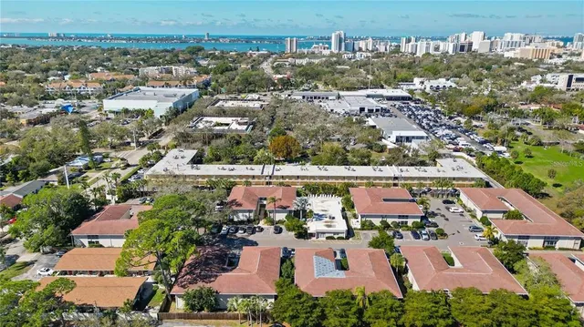 $160,000 | 2155 Wood Street, Unit A26, Sarasota, FL 34237