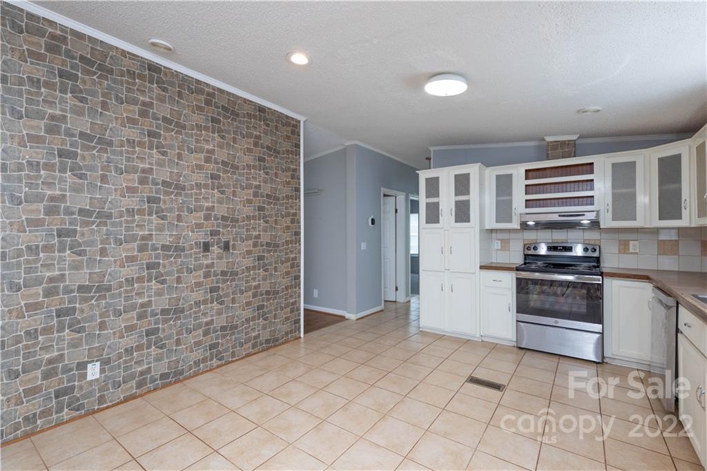 2187 Dodge Road York, SC 29745 - Photo 10 of 28 Gallery Image 10