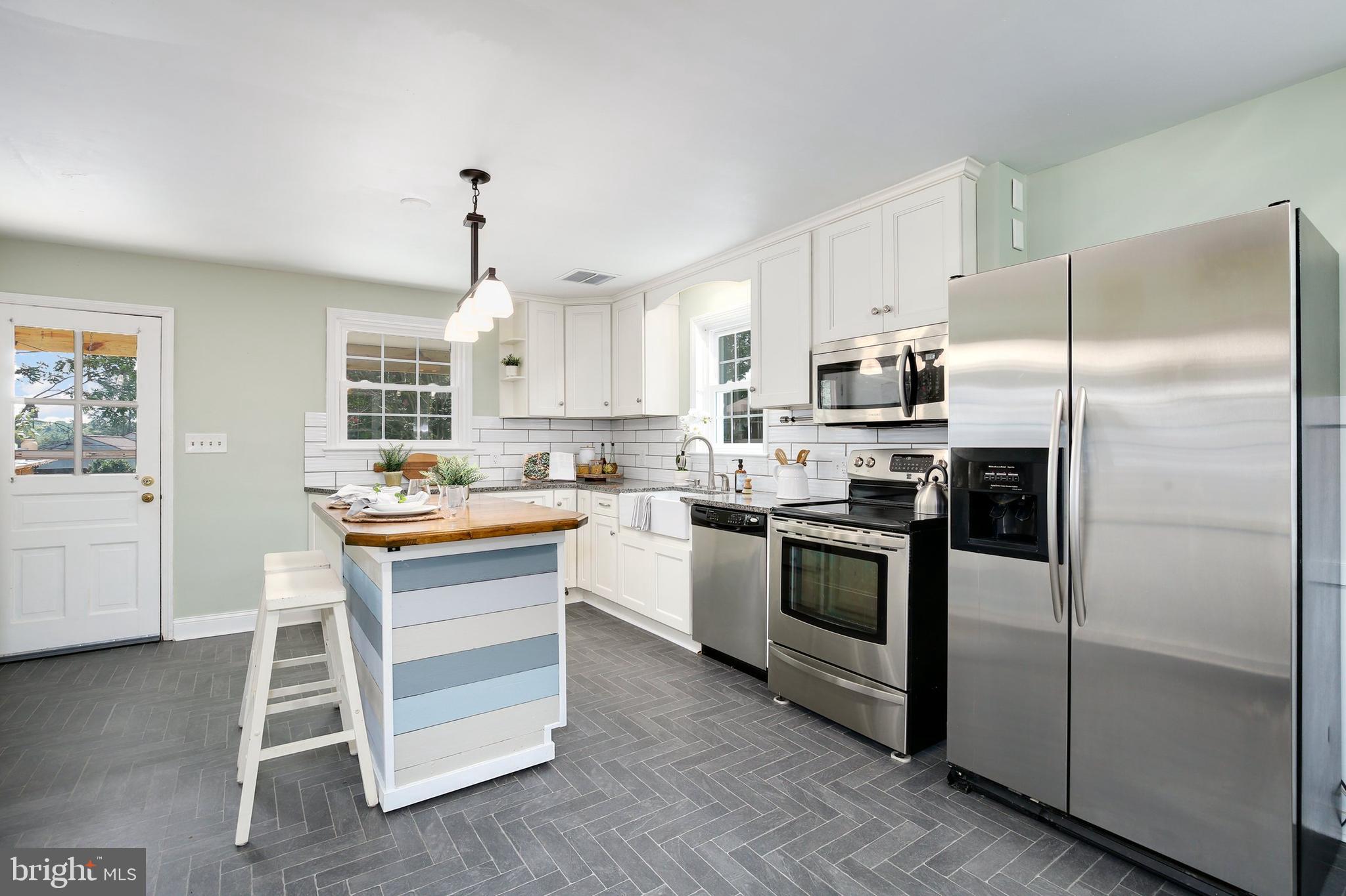 11710 Clopper Road Gaithersburg, MD 20878 - Photo 17 of 75 Gallery Image 17