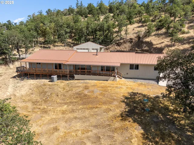 $550,000 | 14980 Meadows Road, White City, OR 97503