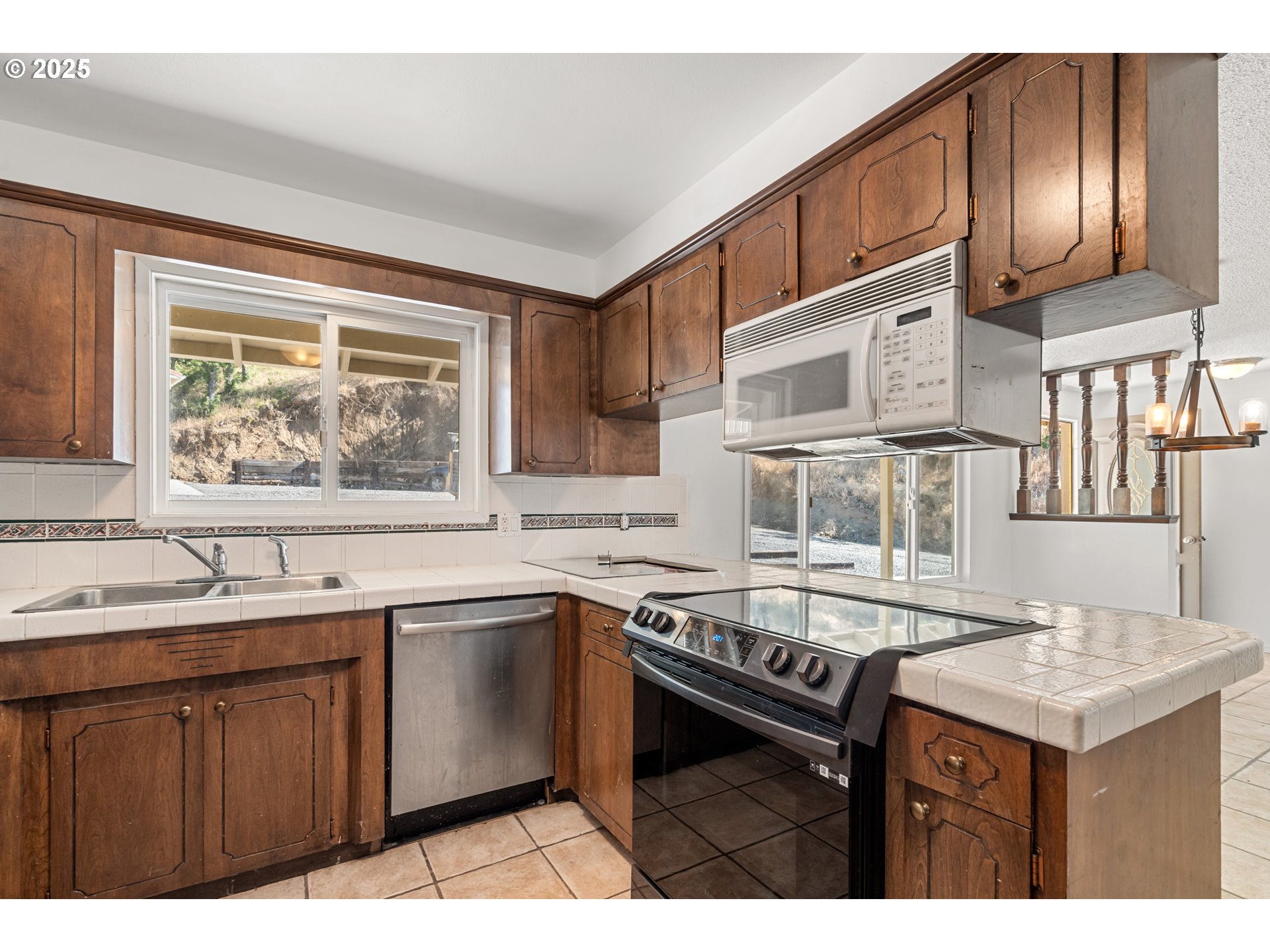 14980 Meadows Road White City, OR 97503 - Photo 6 of 39