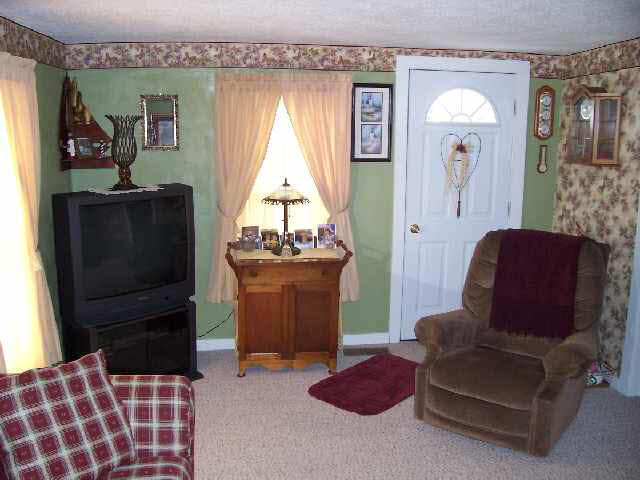 758 West Niblack Road Vincennes, IN 47591 - Photo 4 of 9 Gallery Image 4