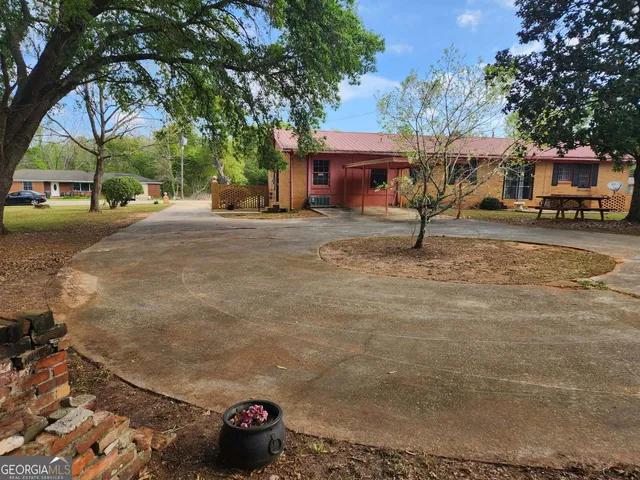 $135,000 | 18802 East South Boulevard, Blakely, GA 39823