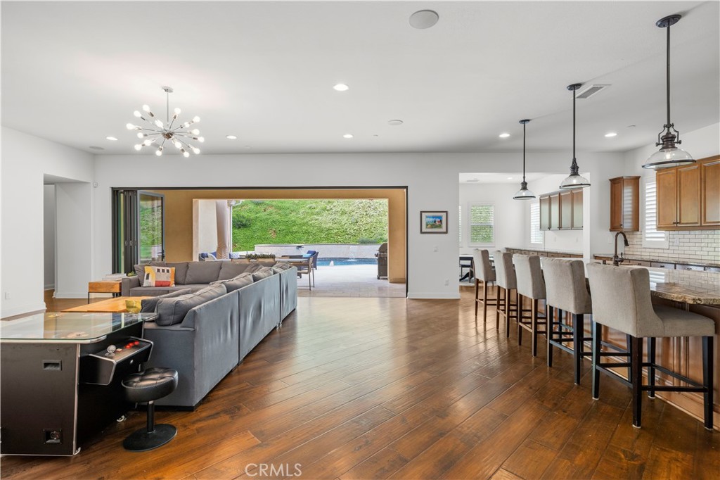 24949 Old Stone Way Stevenson Ranch, CA 91381 - Photo 20 of 111