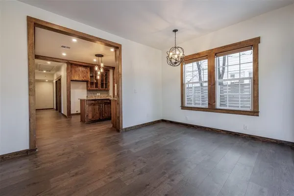 $250,000 | 217 Houston Street, Sulphur Springs, TX 75482