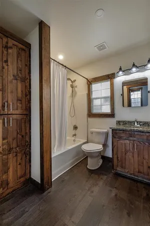 $250,000 | 217 Houston Street, Sulphur Springs, TX 75482