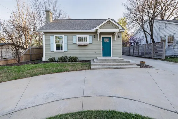 $250,000 | 217 Houston Street, Sulphur Springs, TX 75482