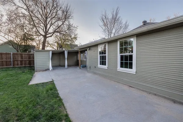 $250,000 | 217 Houston Street, Sulphur Springs, TX 75482