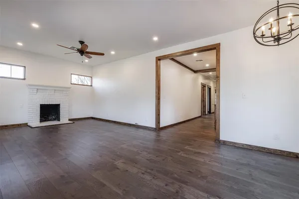 $250,000 | 217 Houston Street, Sulphur Springs, TX 75482