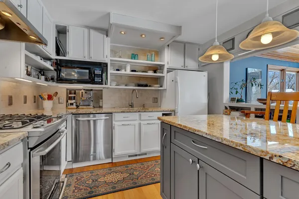 $315,000 | 909 16th Street Southwest, Willmar, MN 56201