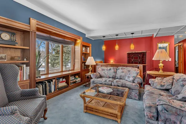 $315,000 | 909 16th Street Southwest, Willmar, MN 56201