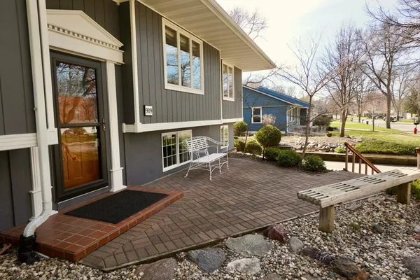 $315,000 | 909 16th Street Southwest, Willmar, MN 56201