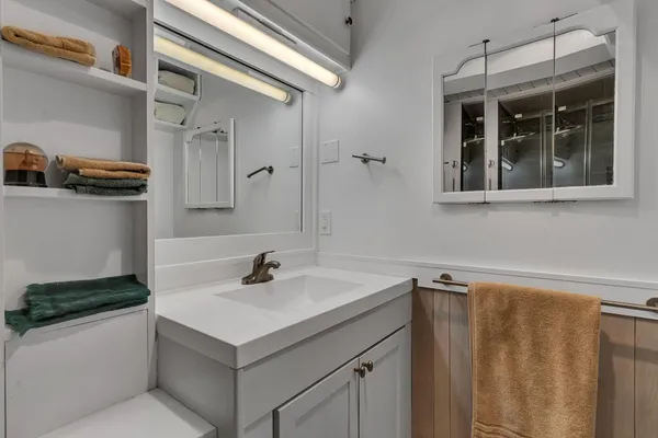 $315,000 | 909 16th Street Southwest, Willmar, MN 56201