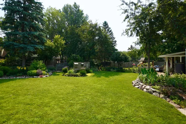 $315,000 | 909 16th Street Southwest, Willmar, MN 56201