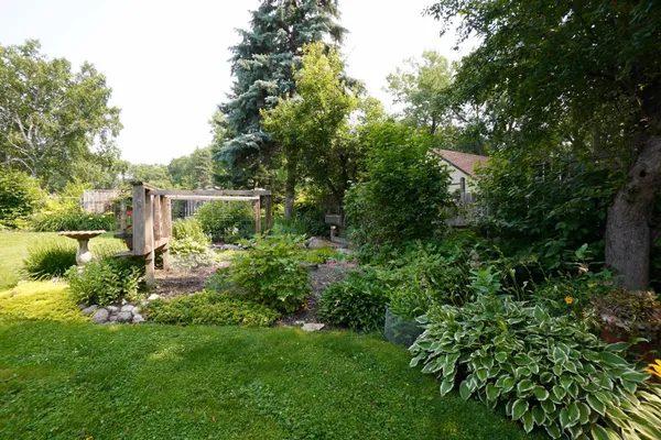 $315,000 | 909 16th Street Southwest, Willmar, MN 56201