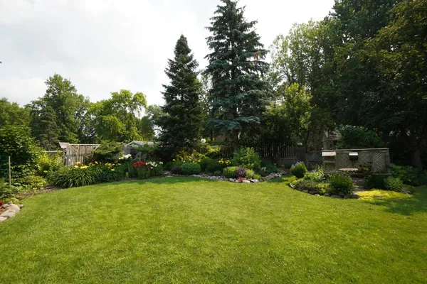 $315,000 | 909 16th Street Southwest, Willmar, MN 56201