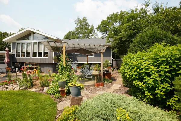 $315,000 | 909 16th Street Southwest, Willmar, MN 56201