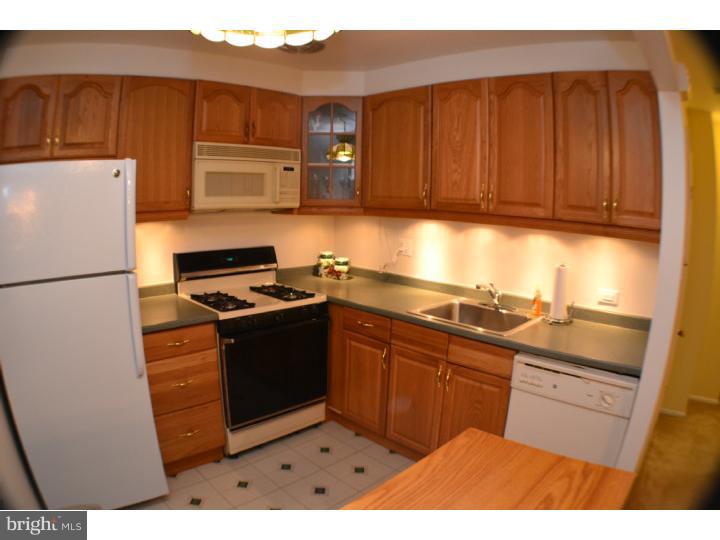 3584 Kyle Road Philadelphia, PA 19154 - Photo 4 of 12 Kitchen