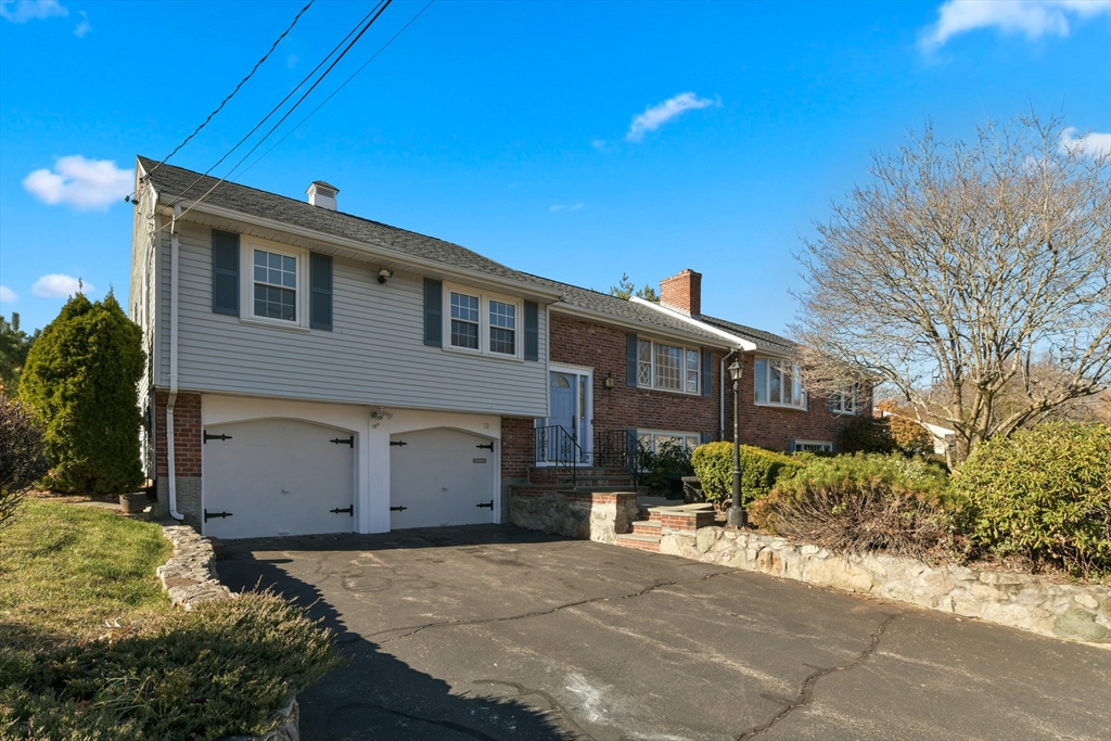 72 Stivaletta Drive Dedham, MA 02026 - Photo 2 of 38