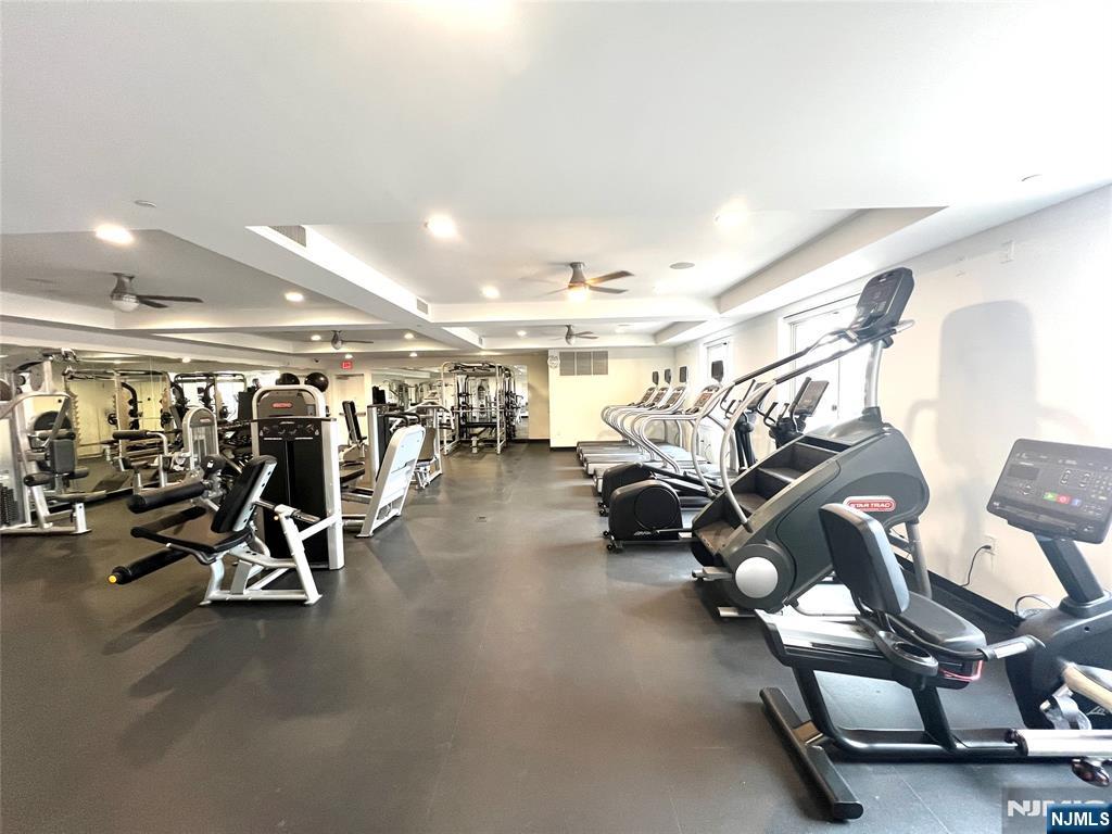 2050 North Central Road, Unit 109 Fort Lee, NJ 07024 - Photo 11 of 11