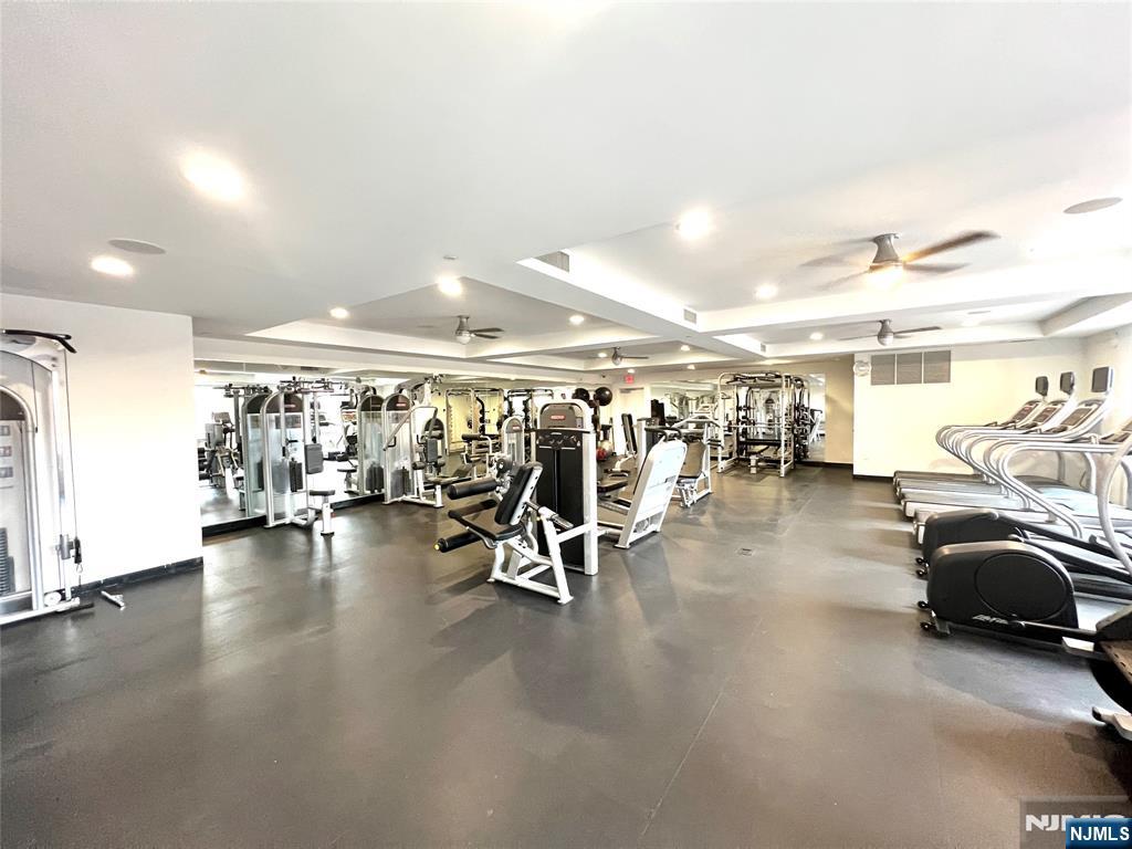 2050 North Central Road, Unit 109 Fort Lee, NJ 07024 - Photo 10 of 11