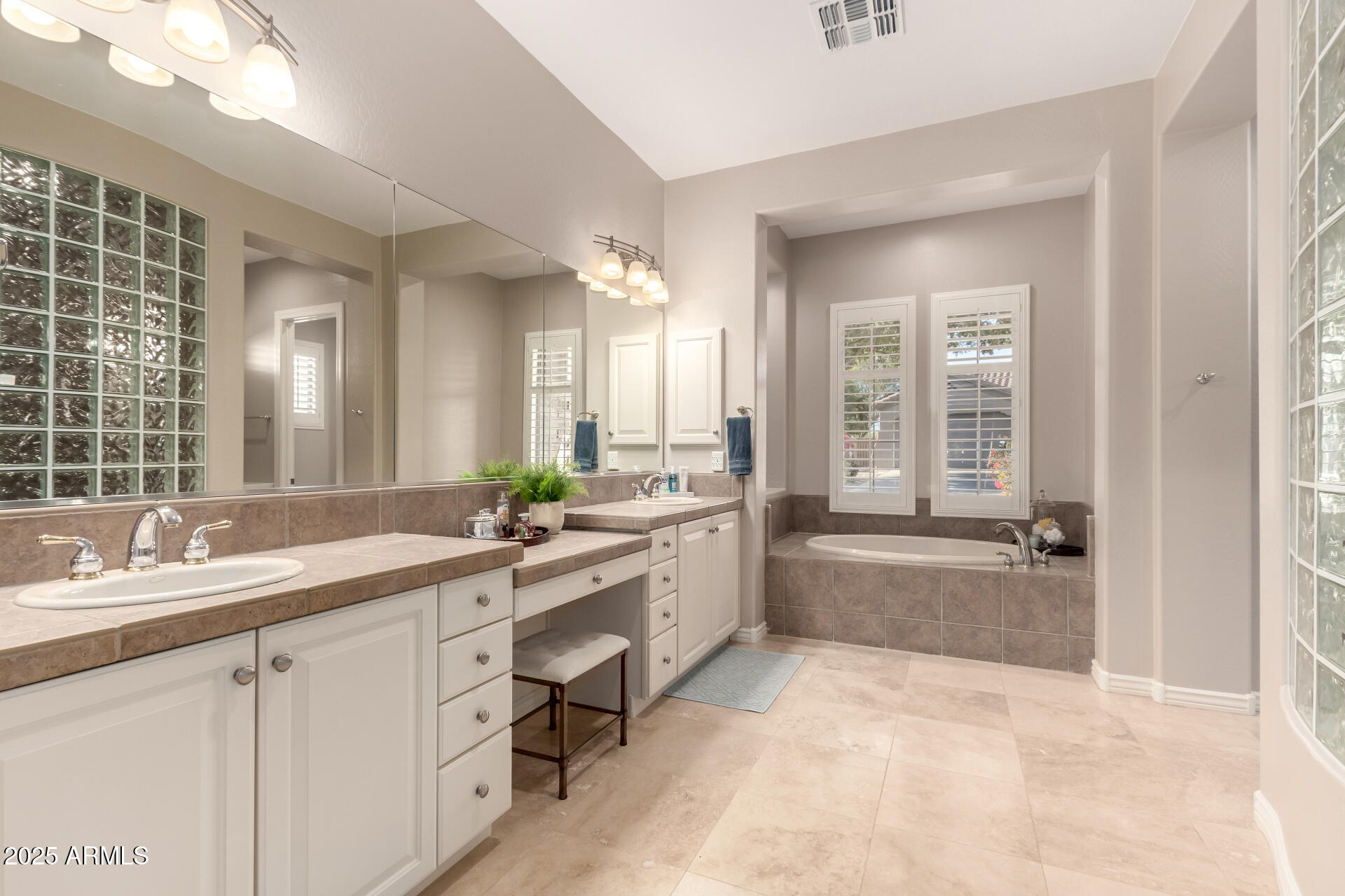 40811 North River Bend Road Phoenix, AZ 85086 - Photo 28 of 77 39 - River Bend 40811