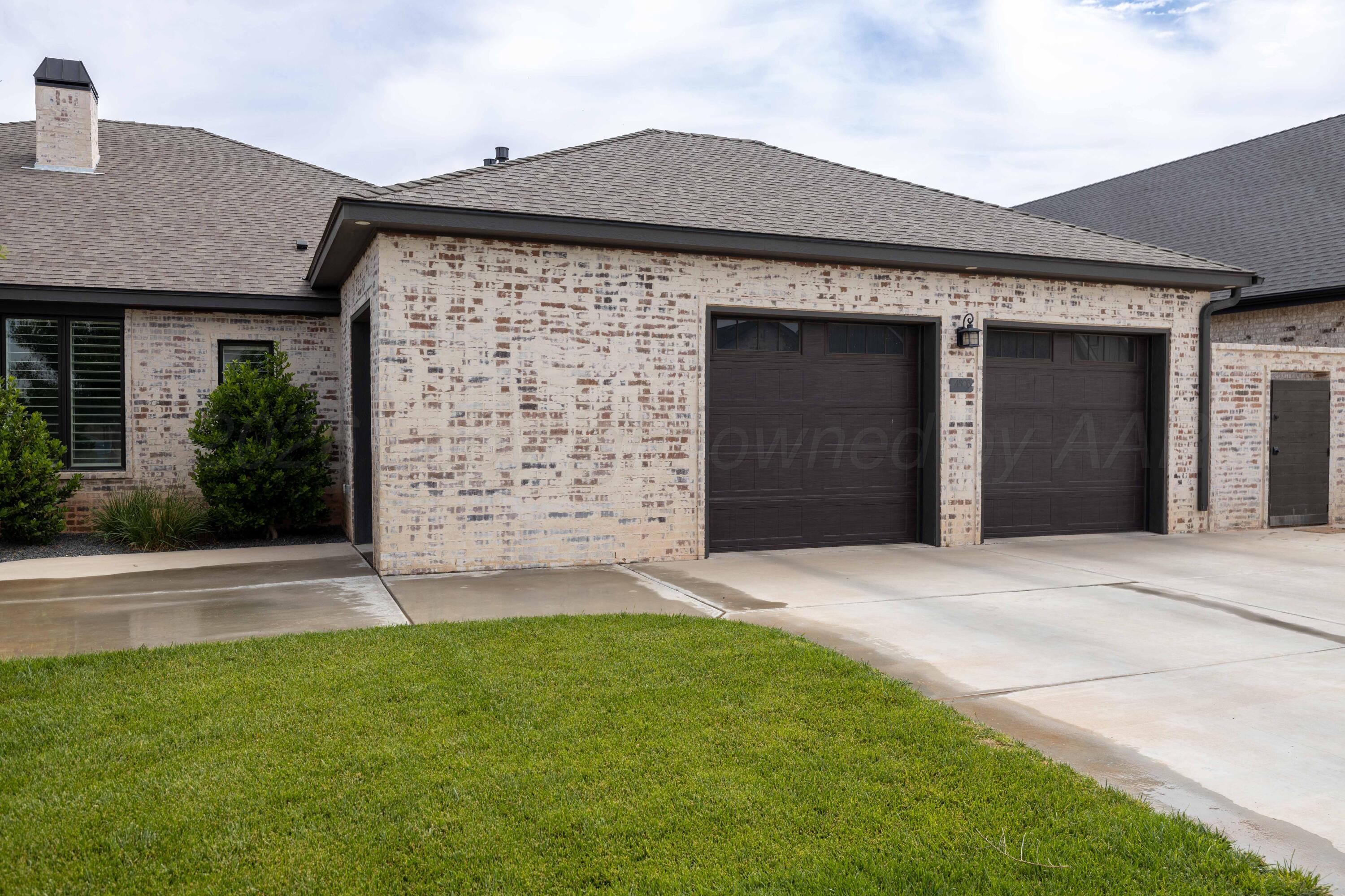 4508 South Rocking Chair Lane Amarillo, TX 79124 - Photo 42 of 48 front view of a house with a yard