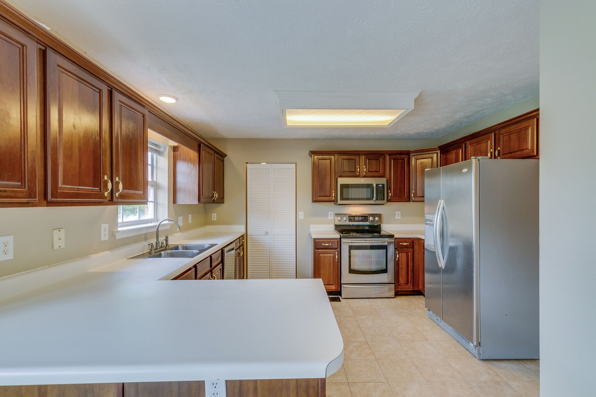 2404 Kramer Way Spring Hill, TN 37174 - Photo 7 of 26 Gallery Image 7