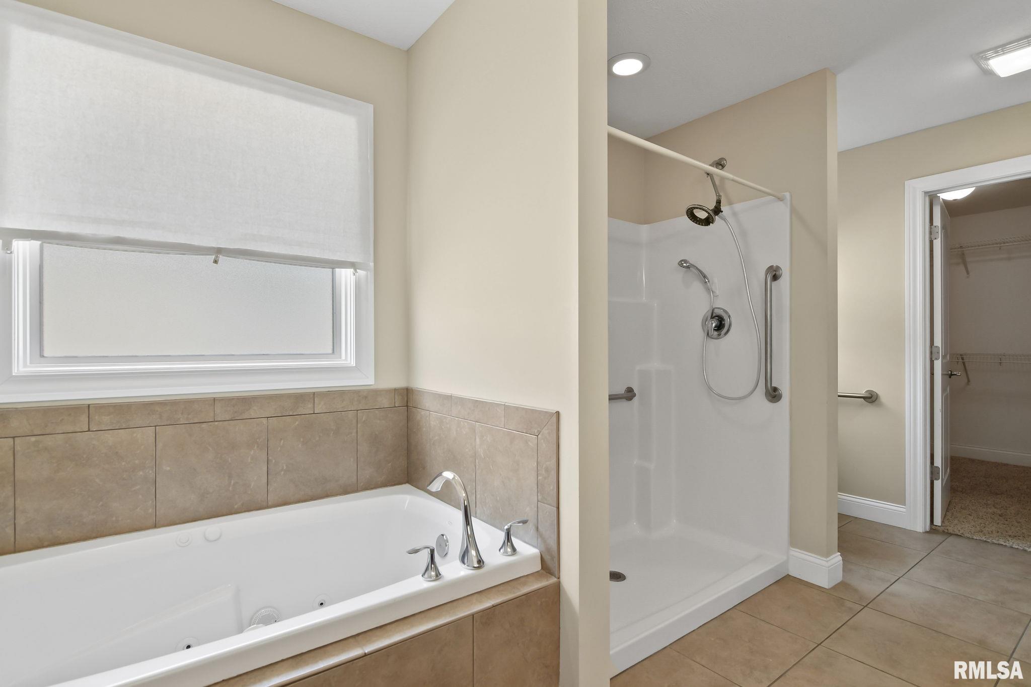 4062 Highbury Drive Springfield, IL 62711 - Photo 8 of 38 Gallery Image 8