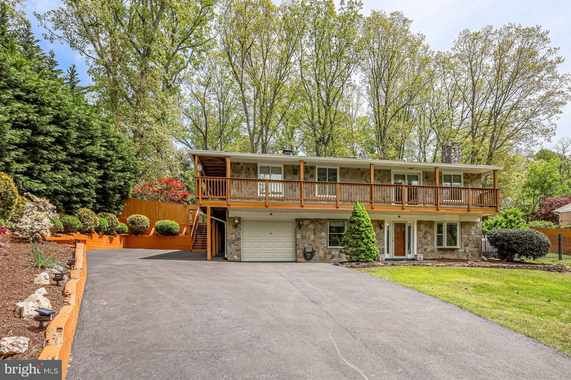 8123 Higham Road Lorton, VA 22079 - Photo 13 of 128 Gallery Image 13