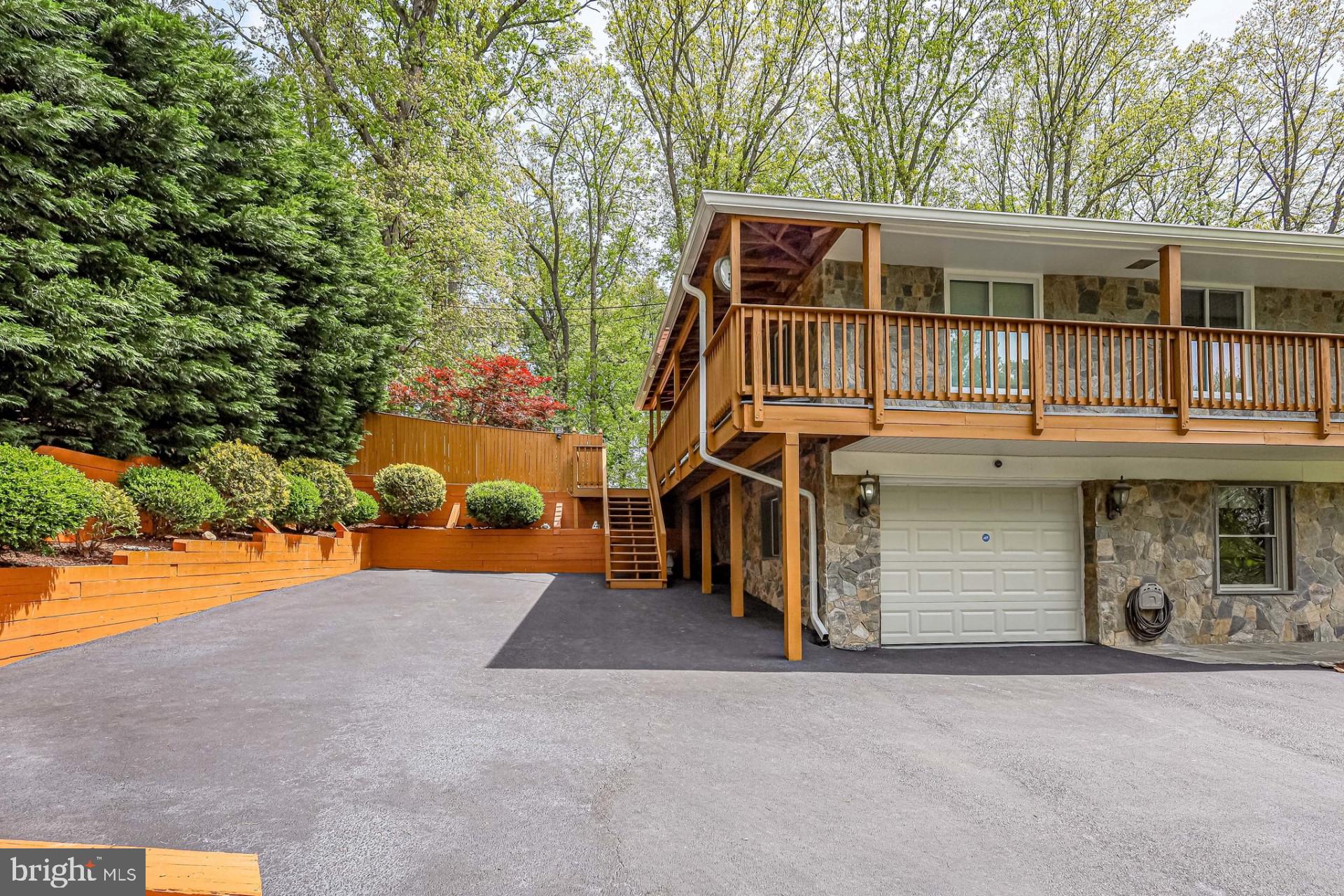 8123 Higham Road Lorton, VA 22079 - Photo 14 of 128 Gallery Image 14