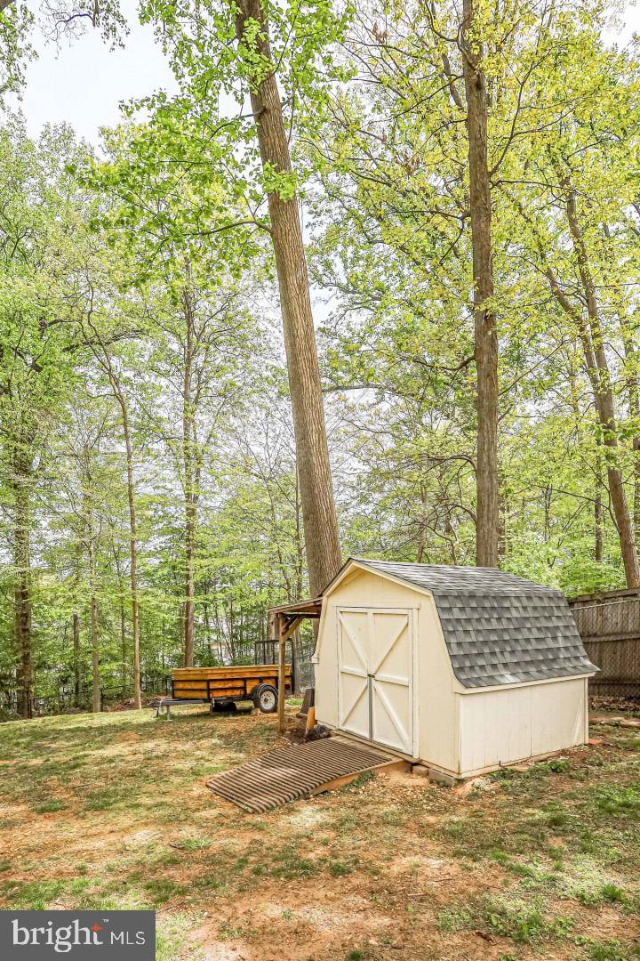 8123 Higham Road Lorton, VA 22079 - Photo 34 of 128 Gallery Image 34