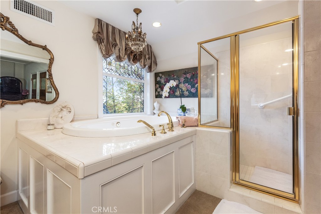 5415 Fairhills Road Paso Robles, CA 93446 - Photo 33 of 73 Soaking tub and walk-in tile shower.